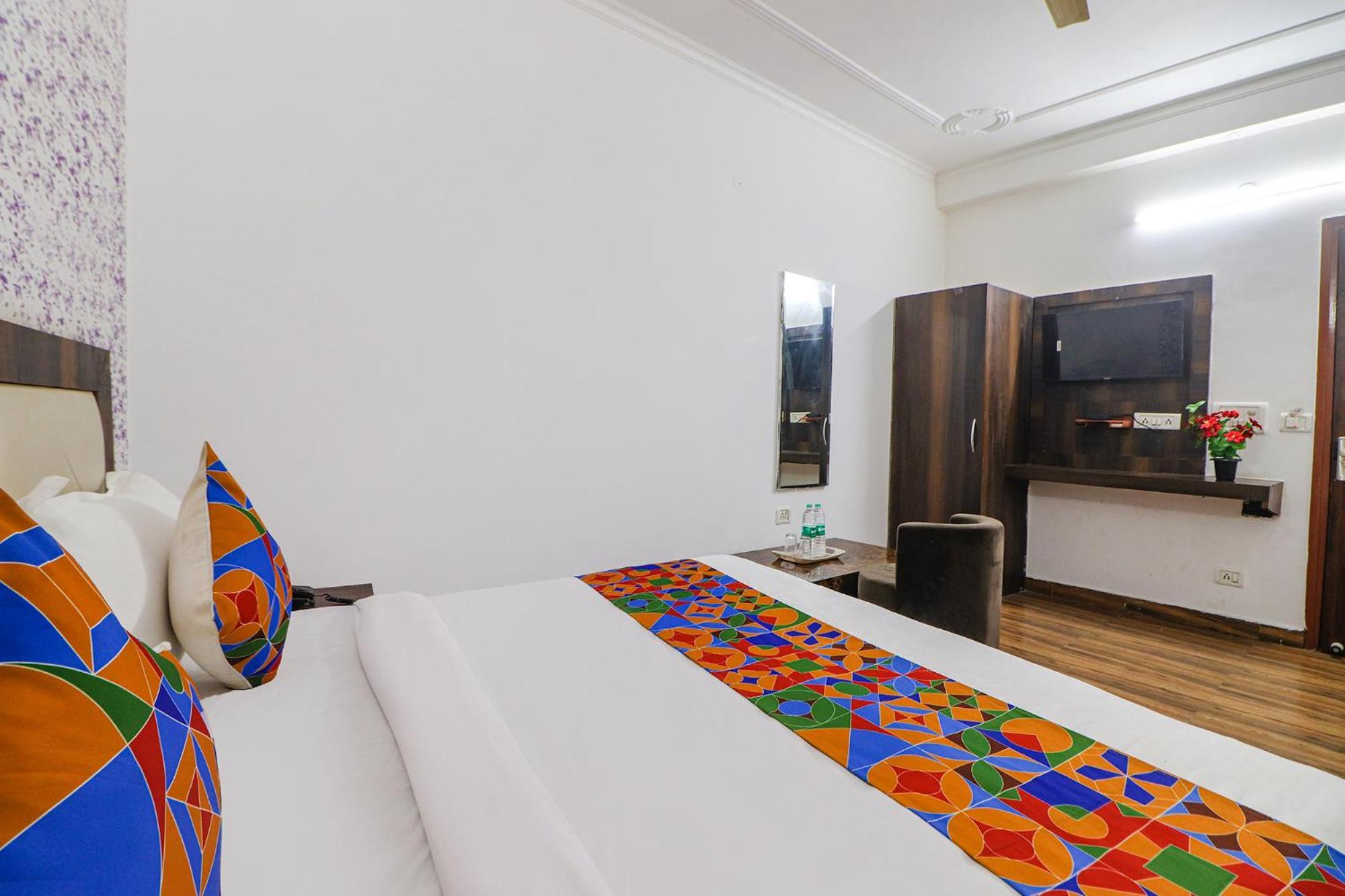 Fabexpress Sinon Hotel New Delhi Exterior foto