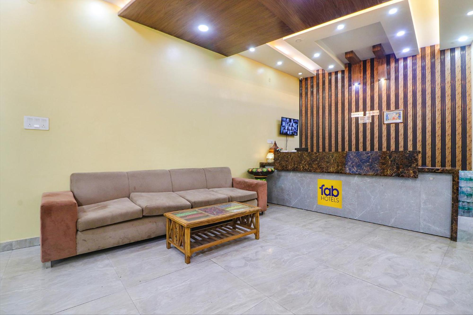 Fabexpress Sinon Hotel New Delhi Exterior foto